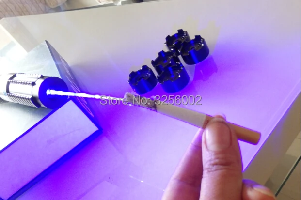 

Most Powerful 500000m 500w 450nm High Power Blue Laser Pointer SOS Flashlight Burn Match Candle Lit Cigarette Wicked LAZER Torch