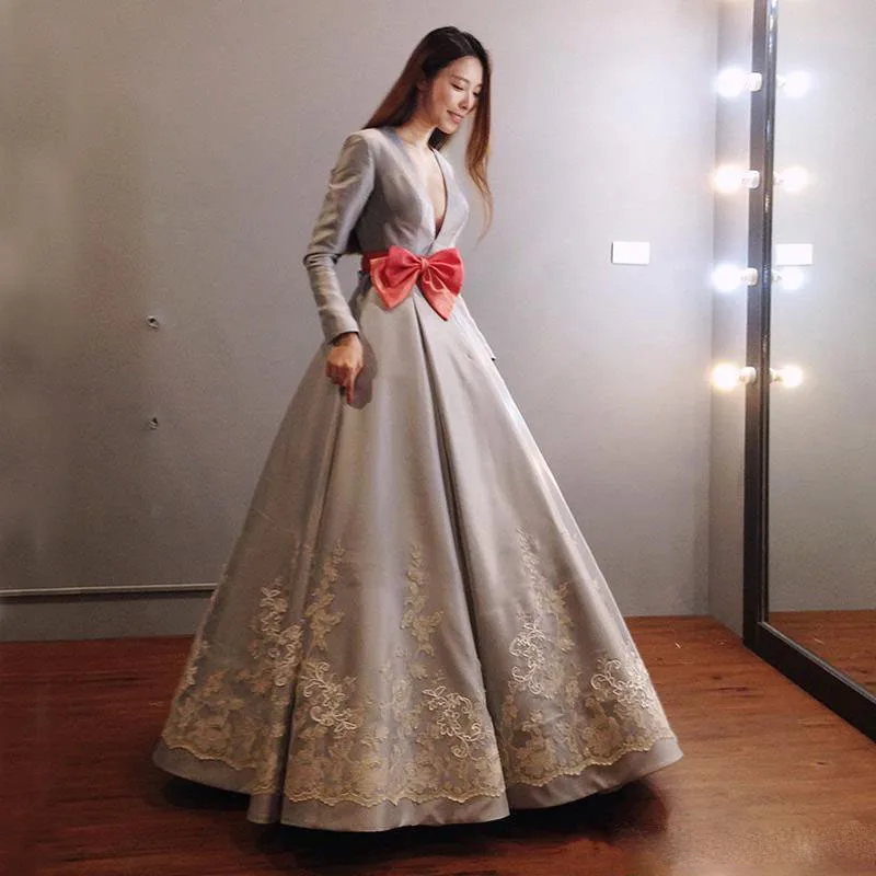 gray-satin-deep-v-neck-prom-dresses-saudi-arabia-long-sleeves-lace-appliques-evening-dress-with-orange-bow-a-line-party-gowns