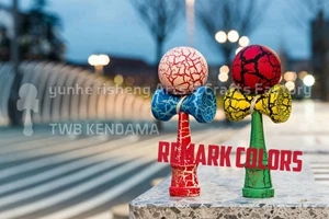 Горячая Детская игрушка шар Kendama деревянный Рождественский подарок игрушки для детей Детская игрушка фабрика PRO Высокое качество - Цвет: 3 colors full crack