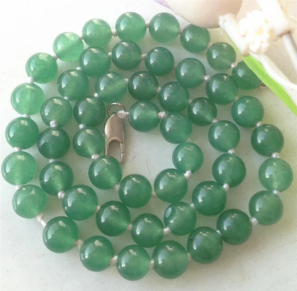 

FREE SHIPPING *****AAA Natural 8mm round green Necklace 17''