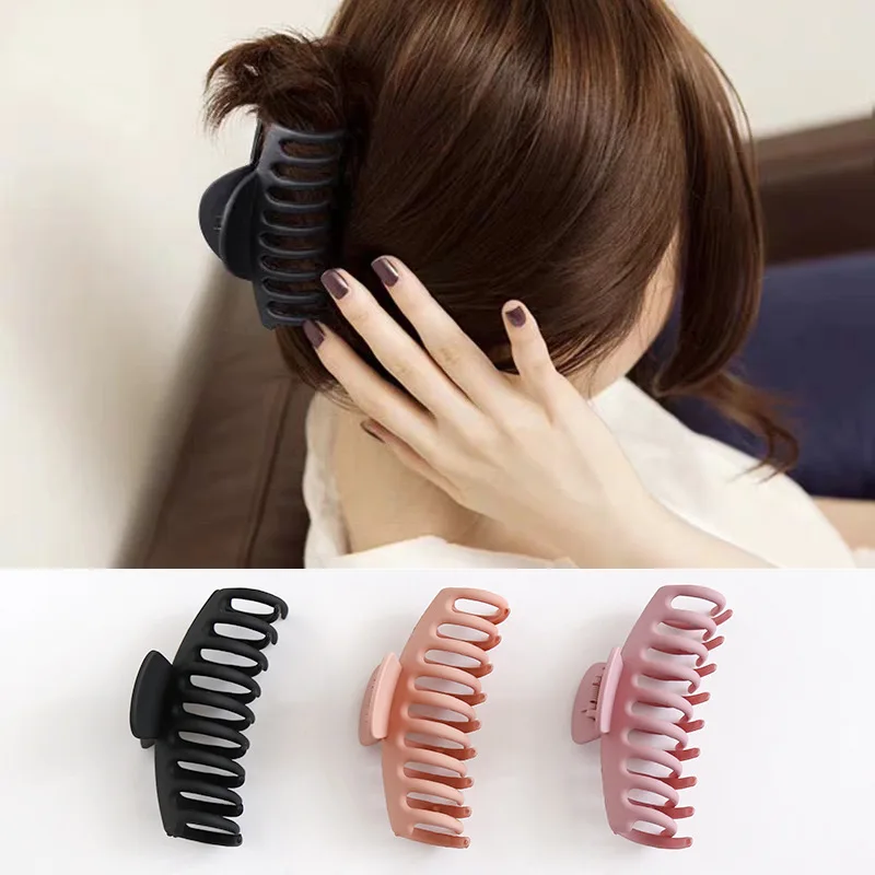 

Korean Style Women Acrylic Hair Claw Simple Hollow Hair Clips Butterfly Claws Hair Holder Tool Barrettes Accessories for Girls