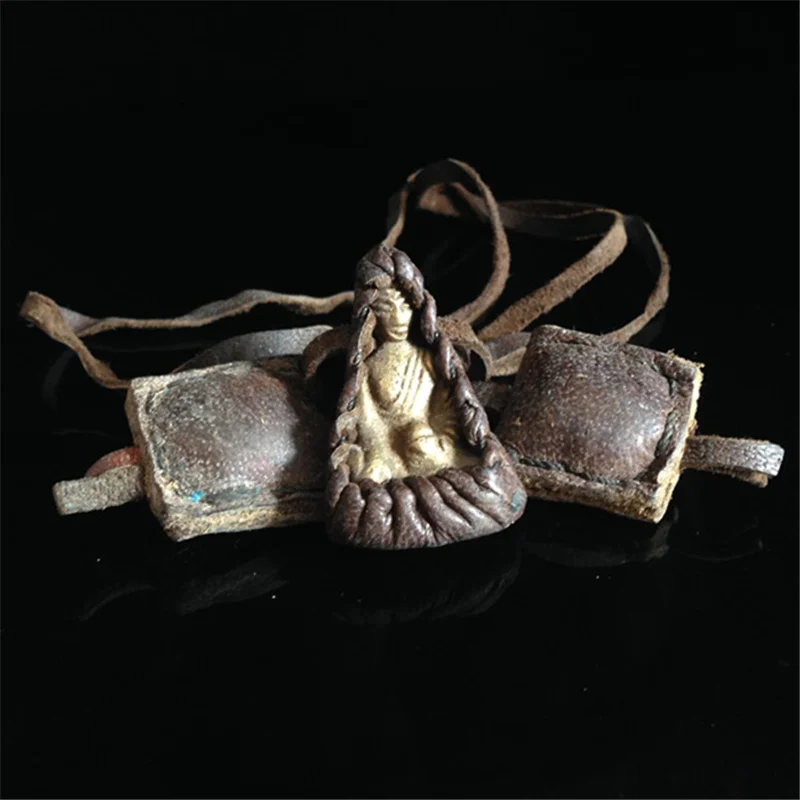 

TNL391 Tibetan Pocket Buddha Amulet Medicine God with Cow Leather Rope