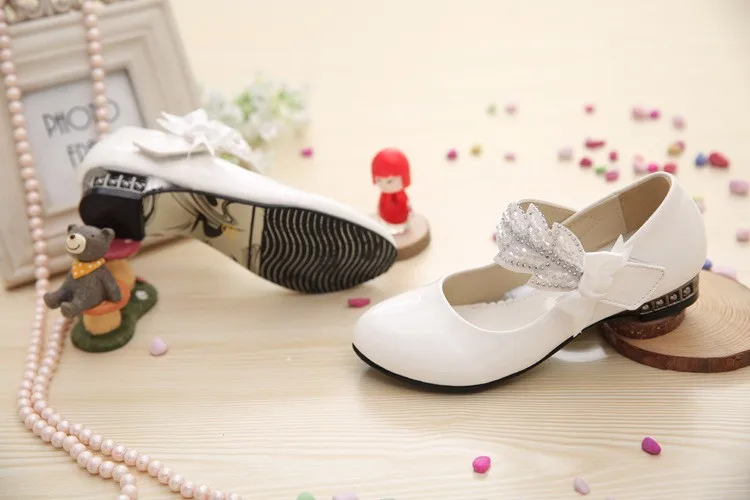 QGXSSHI/ г. Новая детская кожаная обувь для девочек, Студенческая модная обувь для выступлений брошь из горного хрусталя для девочек танцевальная обувь