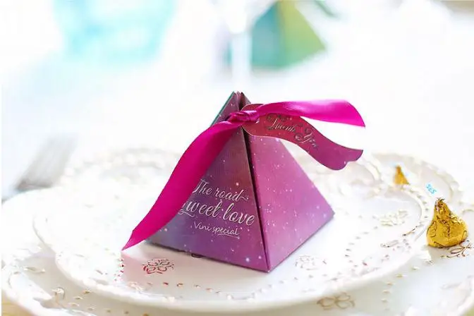 

100Pcs/set Triangle Gift box candy box bag chocolate paper gift package for Birthday Wedding Party favor Decor supplies DIY