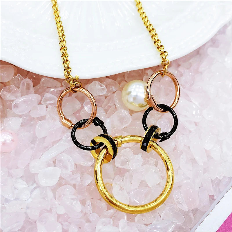 

Luxury Brand Spain Bear Crystal Pendants Exquisite Necklace For Women