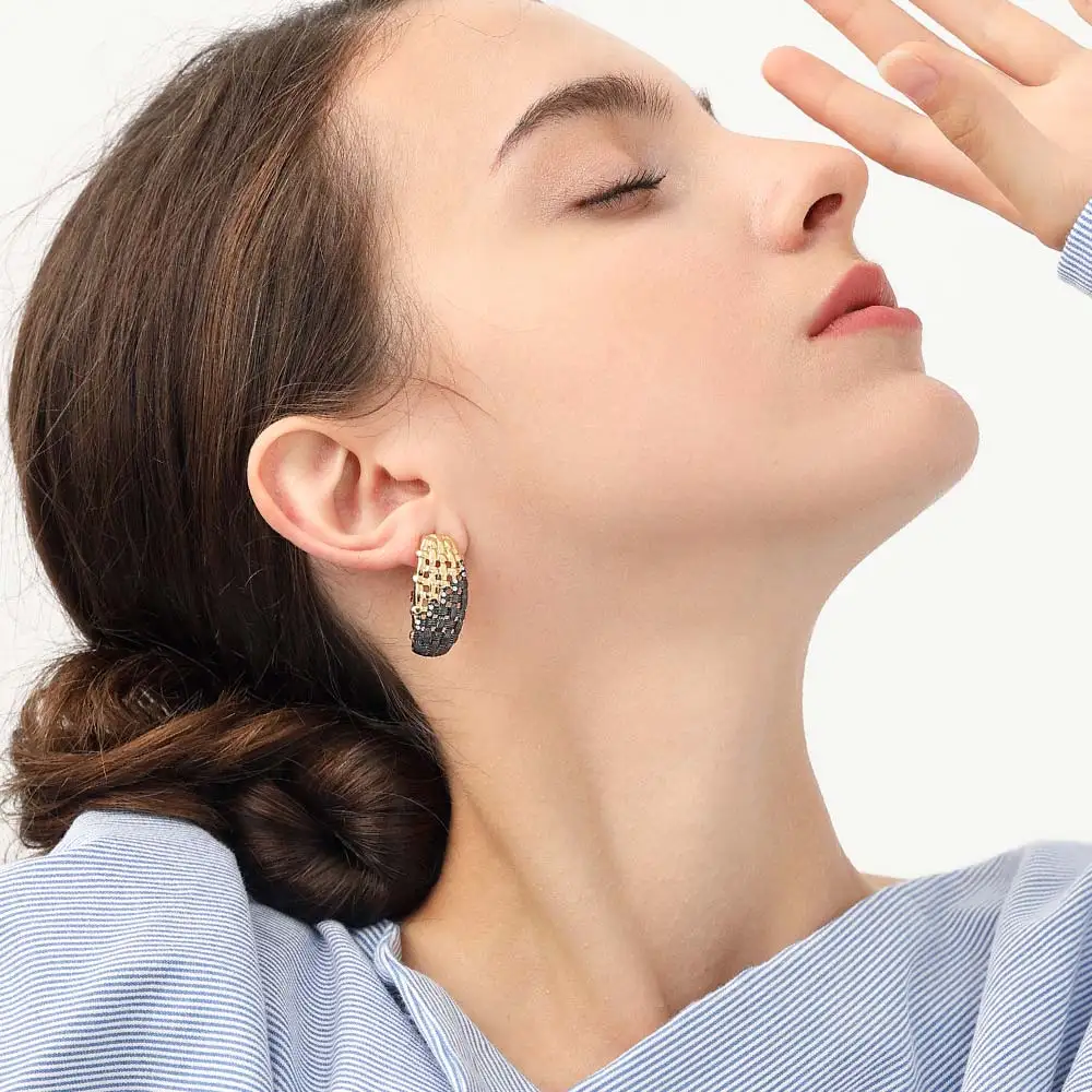 Viennois Multicolor Oval Stud Earrings for Women Gold Gun Color Rhinestone Earrings Female Metallic Earrings Party Jewelry