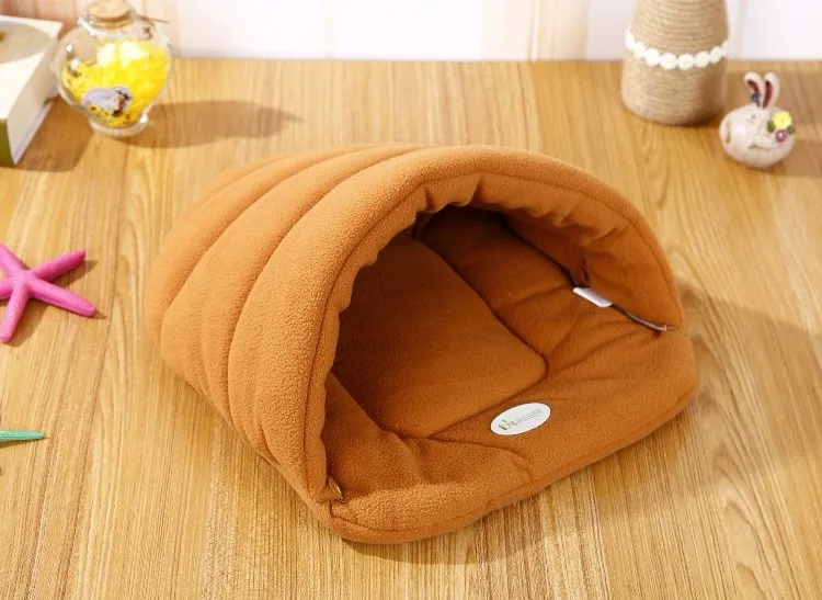 5 см. Диван куба. Накидка на кожаный диван. Диван куба бежевый. Диван «куба премиум».