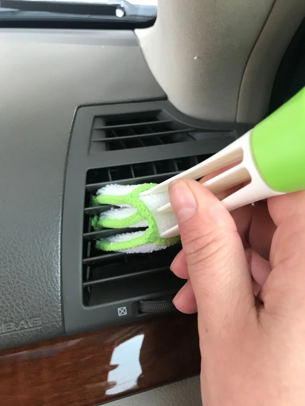 

New Car-styling Car Microfiber Brush for DACIA key logan duster sandero lodgy sandero stepway dokker logan accessories