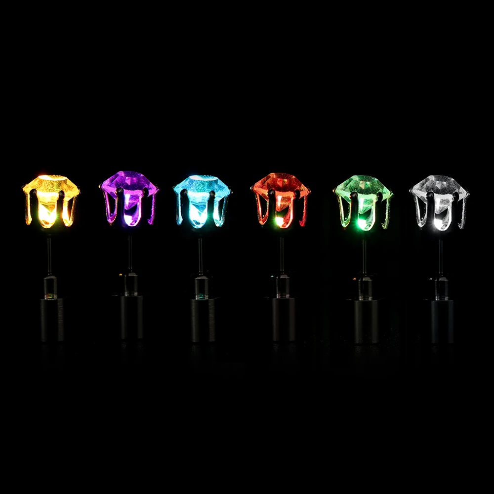

1 Pair Fashion Light Up Led Blinking Earrings Studs For Men Women Dance Party Accessories 2019 New Stud Earrings Wholesale