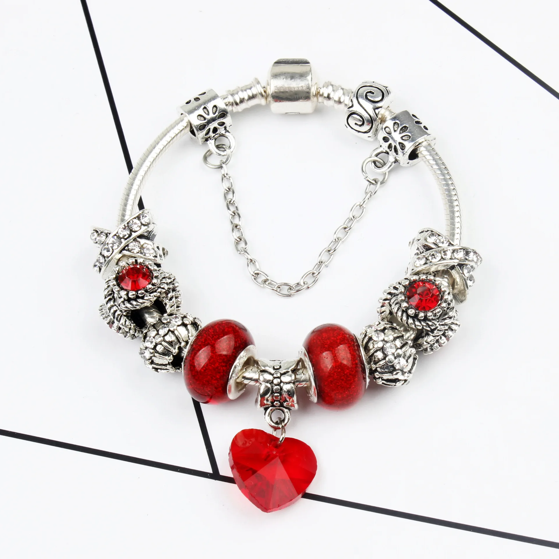 Enthusiastic Red Heart Bracelet Red Glazed Beads Simple Bracelet Wholesalein Chain & Link