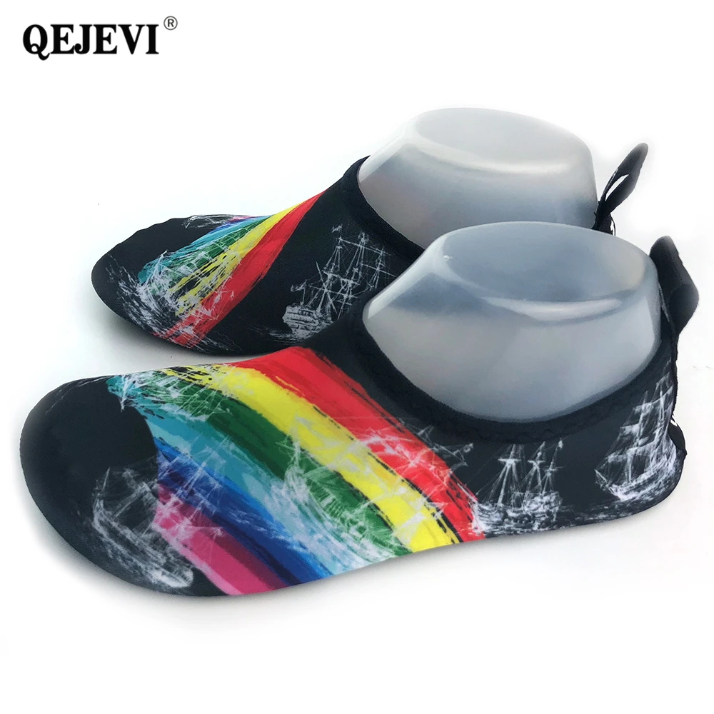 2018 QEJEVI جديد وصول الهواء الطلق الشاطئ الصيف جوارب ناعمة أحذية الرجال المنبع أحذية المشي السريع الجافة رياضة أكوا أحذية 2018 QEJEVI جديد وصول الهواء الطلق الشاطئ الصيف جوارب ناعمة أحذية الرجال المنبع أحذية المشي السريع الجافة رياضة أكوا أحذية