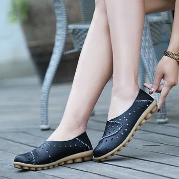 

Spring Women Moccasins Ladies Cut Out Comfort Shoes Flat Plus Size Loafers Genuine Leather Slip On Ladies Casual Handmade Sewing