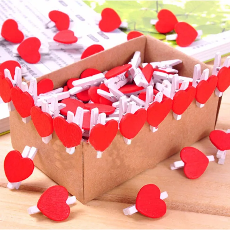 Бесплатная доставка Новые мини Cute 50 шт. красное сердце дерева Зажимы Фотобумага Peg домашнего офиса школы партии Аксессуары деревянный зажим