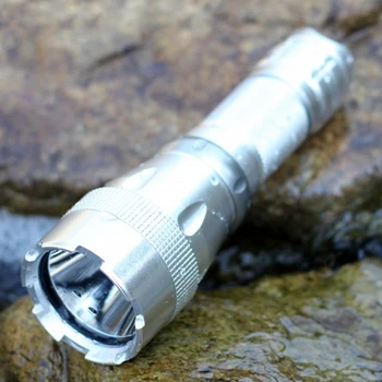 

T6/ L2 Led Diving Flashlight Outdoor Super Light Diving Flashlight Underwater Long-range Waterproof Riding Fill Light Fishing