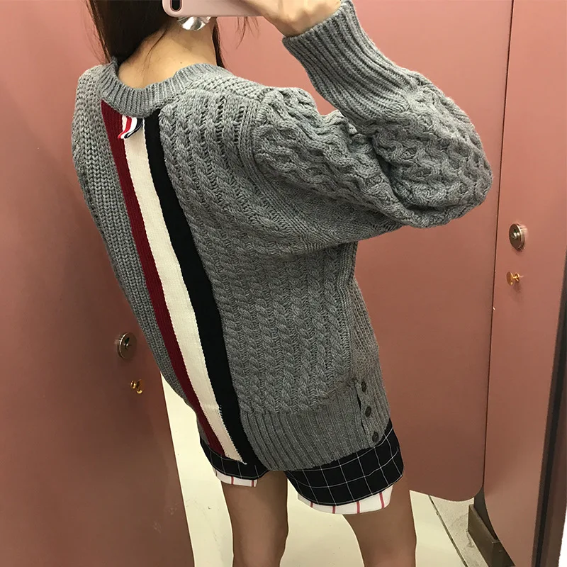 2019 College Style Back Color Matching Hong Kong Style TB Pullover Women Loose Twist Hem Split Round Neck Thickened Sweater 2019 College Style Back Color Matching Hong Kong Style TB Pullover Women Loose Twist Hem Split Round Neck Thickened Sweater