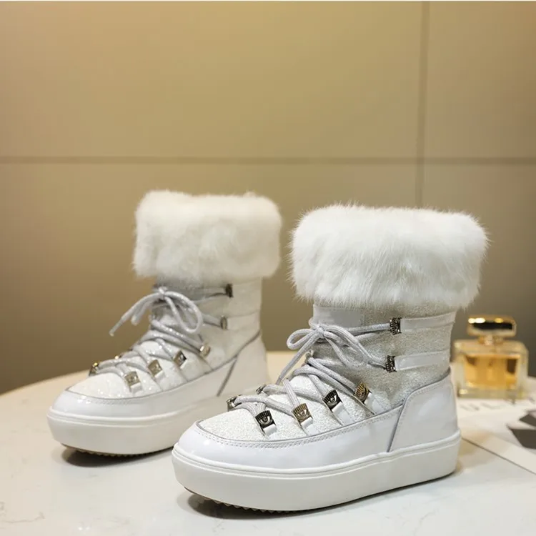Новинка года; дизайнерская женская зимняя обувь на плоской подошве; блестящие теплые зимние ботинки на меху; кожаные ботинки на платформе со шнуровкой; botas Mujer; Цвет Серебристый