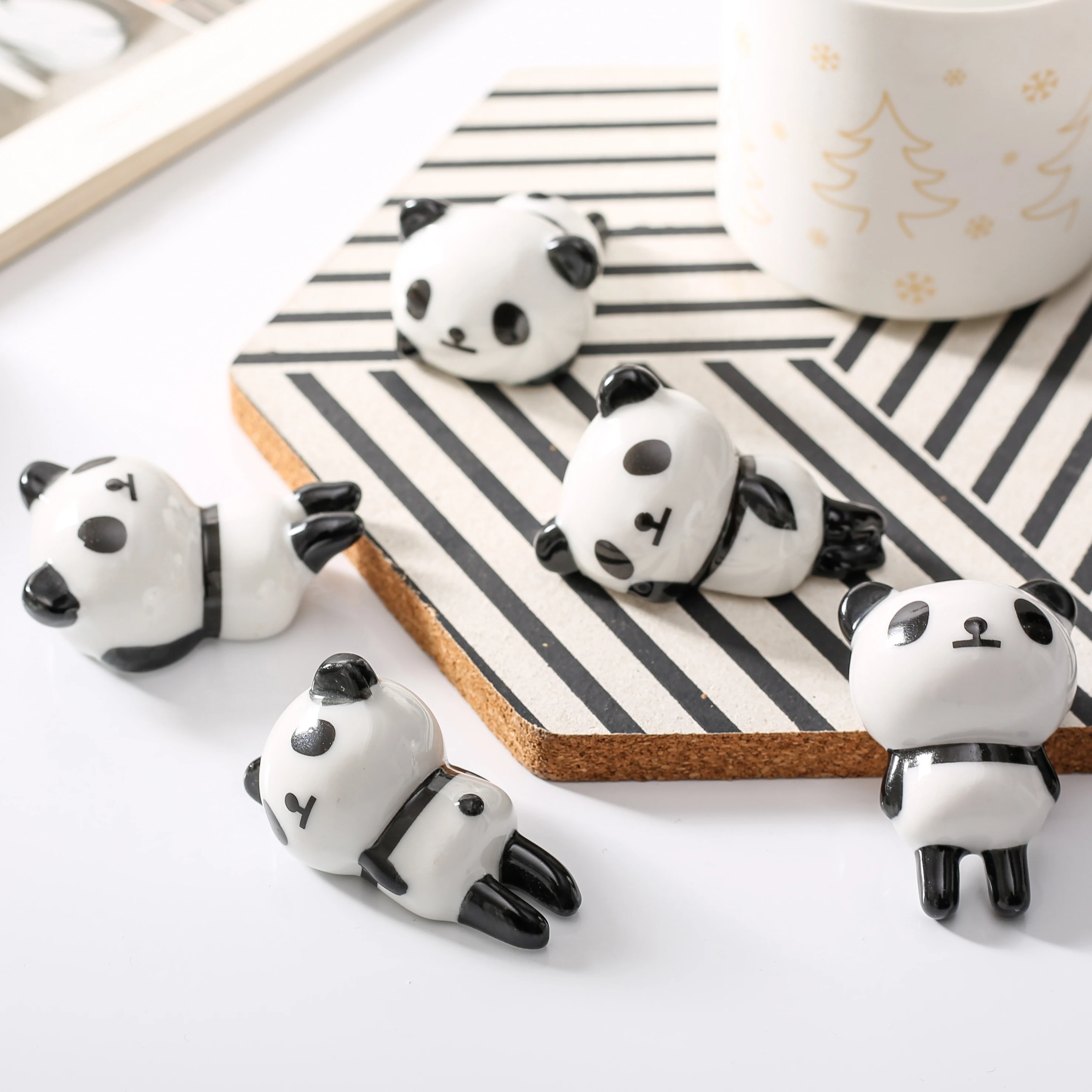 

Mini Craft Figurine Animal Pandas Ceramic Home Ornament Chopsticks Pen Holder Cute Delicate Miniature Home Decor DIY