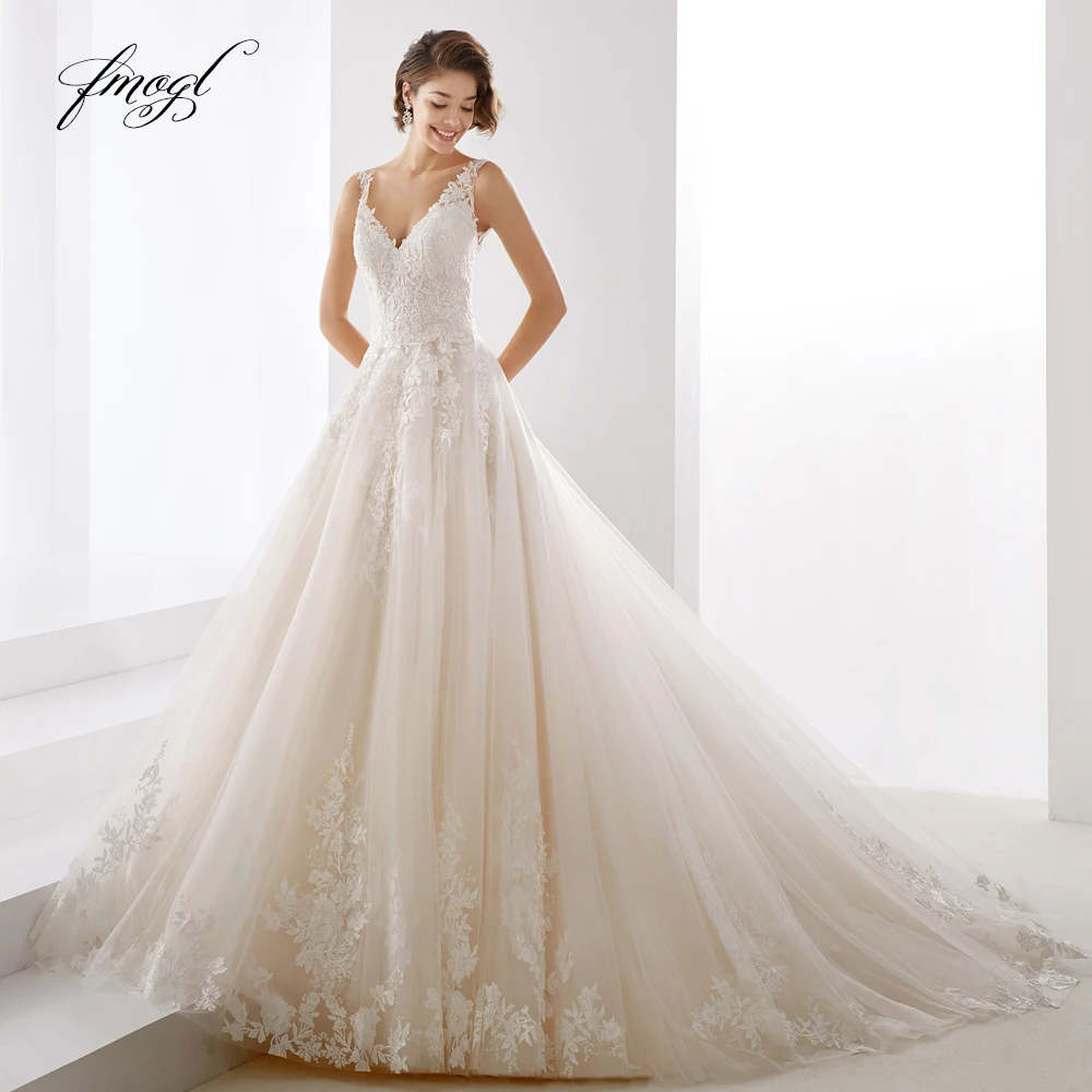 

Fmogl Vestido De Noiva Sweetheart A Line Wedding Dress 2019 Sexy Backless Appliques Beaded Court Train Tulle Bride Gown