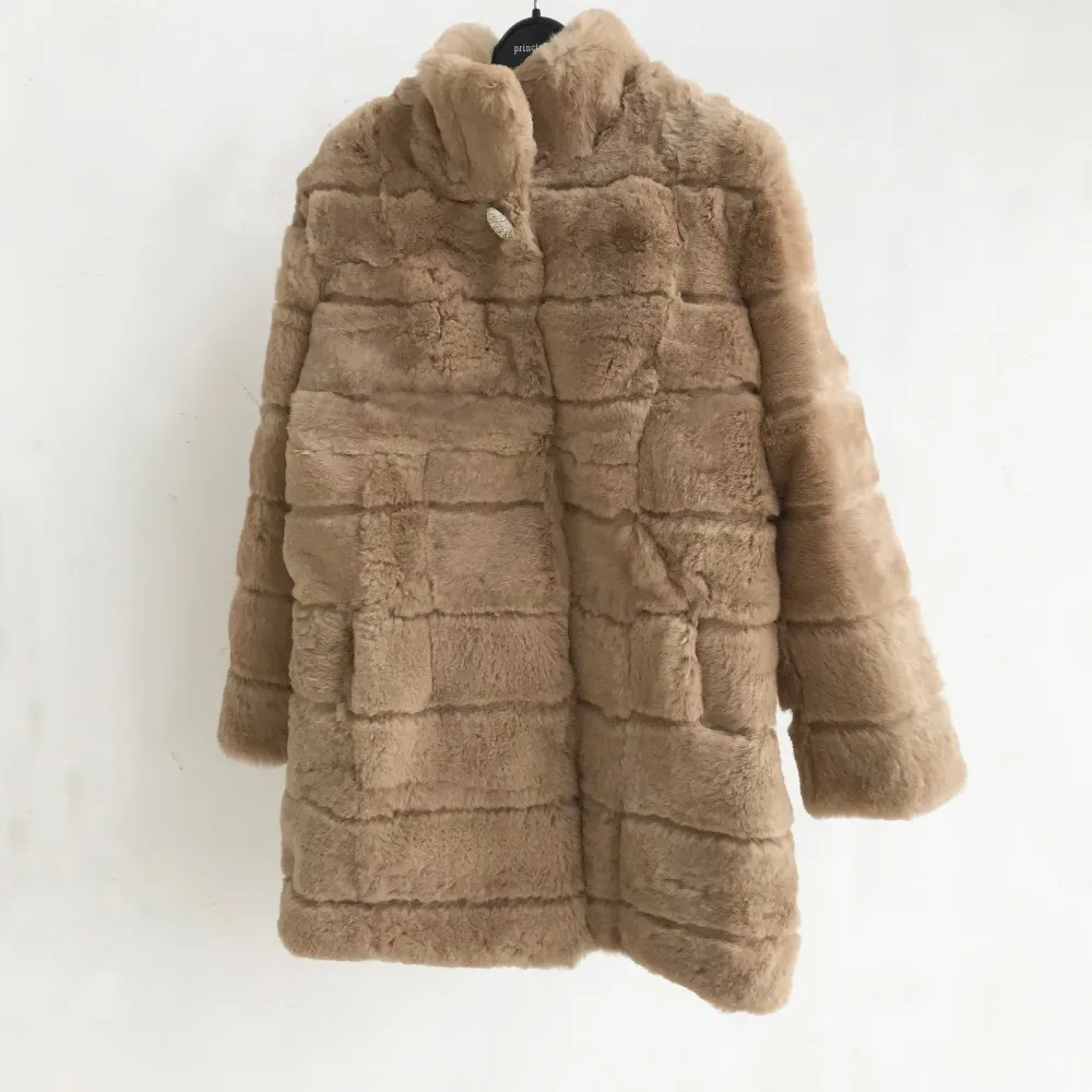 

Stand Collar Women Natural Real Fur Coat with Shinny Button Decorate Pure Rabbit Fur Overcoat Plus Thick Fur tbsr445