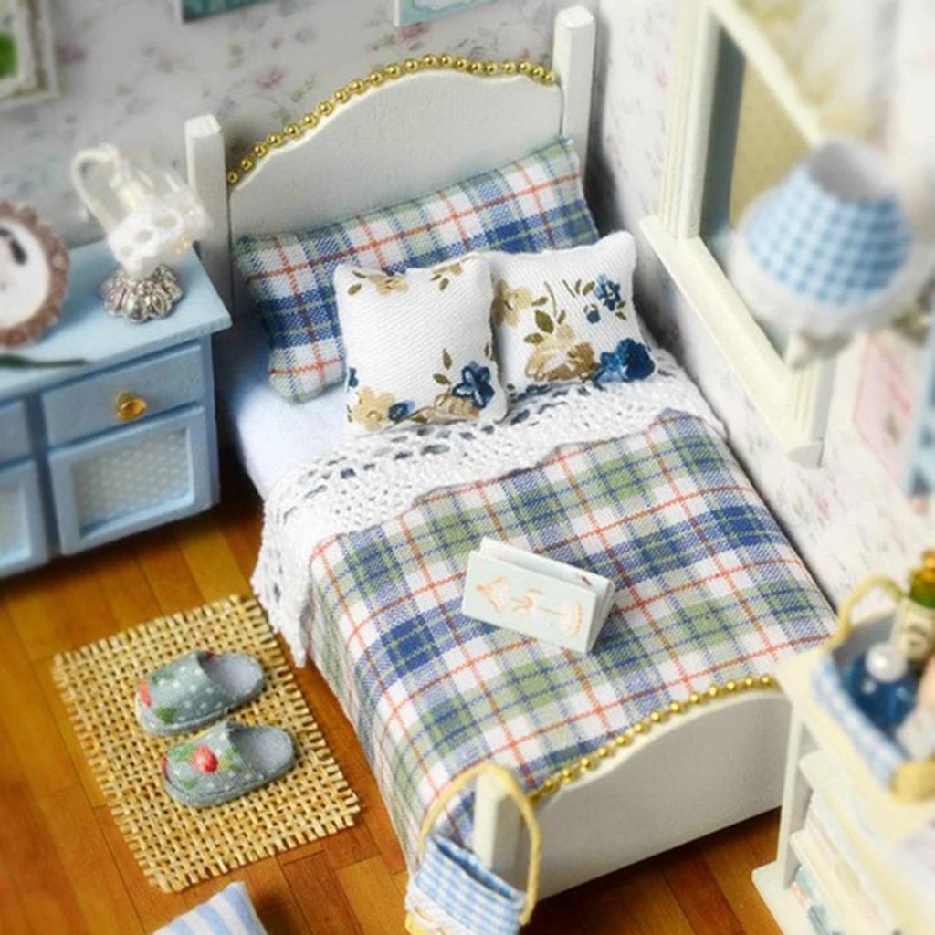 Miniature Dollhouse Furniture Kit Handmade DIY Wooden House With Dust Cover 3D Mini Dollhouse Accessories Birthday Gifts