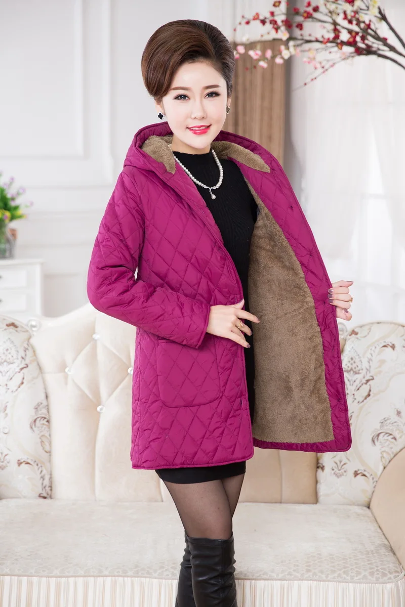 

Coat Fashion female models in the long section hooded cotton padded middle-aged mom increase code 611