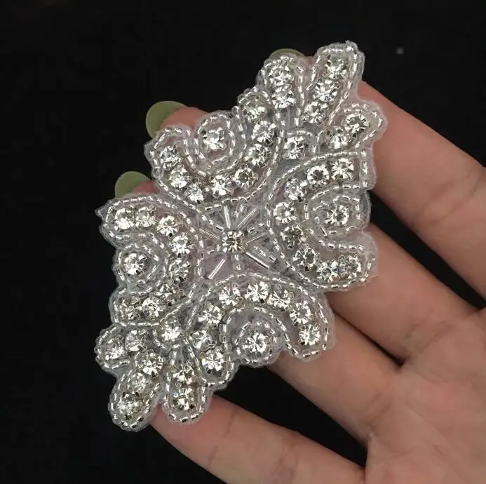 

Hot !!! 5 Pieces 8*5cm High Quality Sew On Iron On Crystal Beaded Patches Hotfix Rhinestone Applique for Bridal Sash Dress Decor