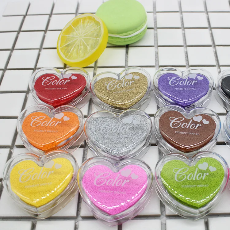 

(12 Colors Can Choose) Colorful Cute Plastic Ink Pad Stamp 5.1 x 4.5cm Heart Shape Mini Inkpads for DIY Scrapbooking Photo Album