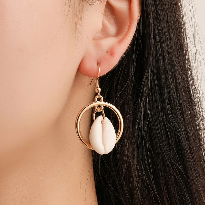 

2019 New Fashion Jewelry Earings Marine Wind Conch Earrings Asymmetric Round Simulation Pearl Shell Earrings Women Wholesale