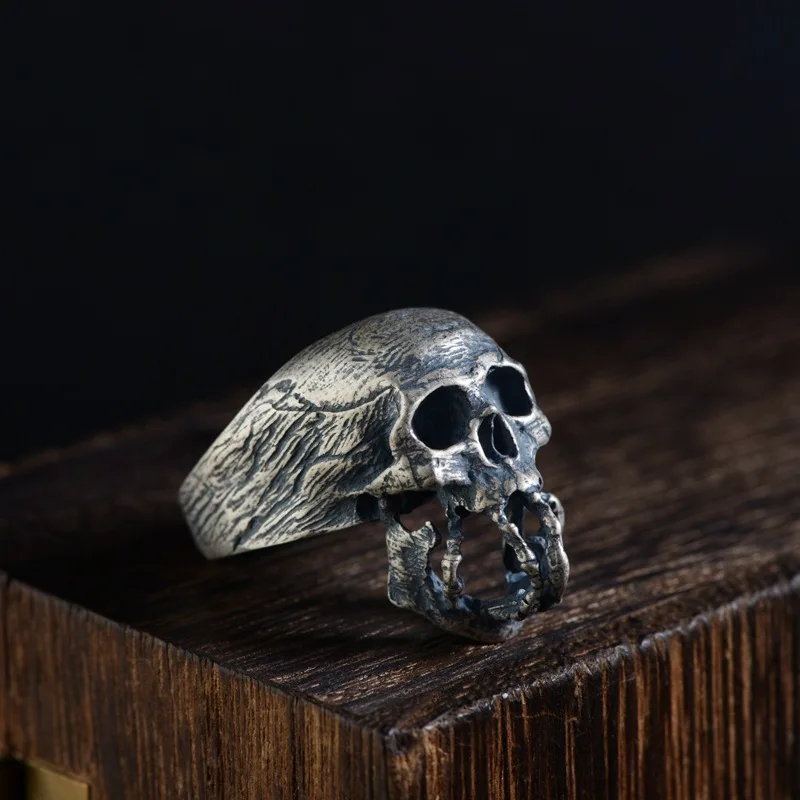 

S925 silver restoring ancient ways process male money silver skull closed skull ring fashion model