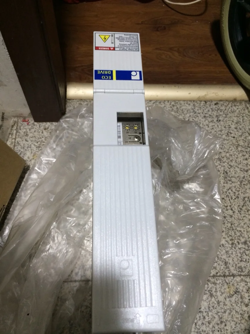 

INDRAMAT DKC01.3-040-7-FW uesd in good condition