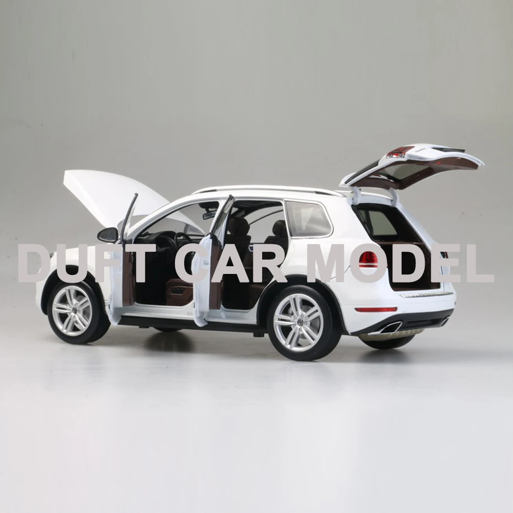 Литая 1:18 игрушка из сплава модель машинки GTA Touareg Детские игрушечные оригинальный