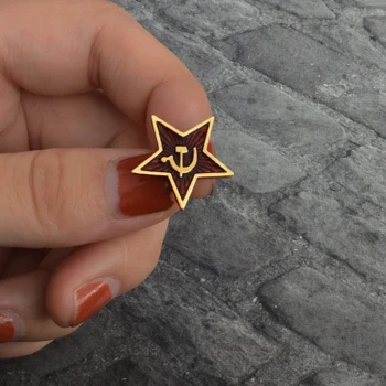 

Red Star Hammer Sickle Communism Emblem Soviet Union Symbol Ussr Pin Cold War Patriotism Lapel Pin Clothing Hat Coat Accessorie
