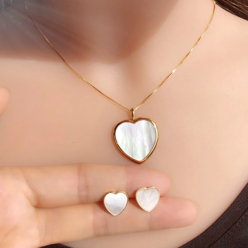 

Natural Pearl Sea Shell Jewelry Sets Big Heart Pendant Necklace small Heart Stud Earrings Gold Color Chain women fashion jewelry
