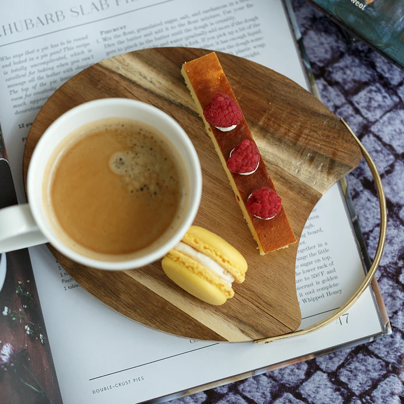 

Creative Acacia wood Serving Tray with Handle Oval Wooden Pallets for Home/Hotel Tableware Household Dessert Breakfast