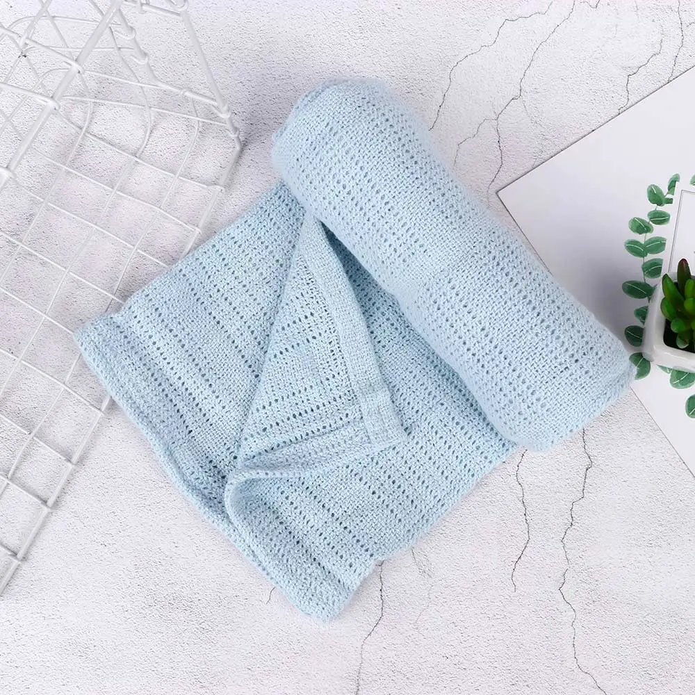 1 stücke Einfarbig Weiche Baumwolle Häkeln Neugeborenen Babys Decke Prop Krippe Lässige Schlafen Bett Liefert Loch Wrap
