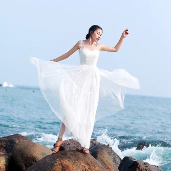 

Faye's store Summer 2018 butterfly appliqued spaghetti straps sleeveless long tulle white vintage dress women