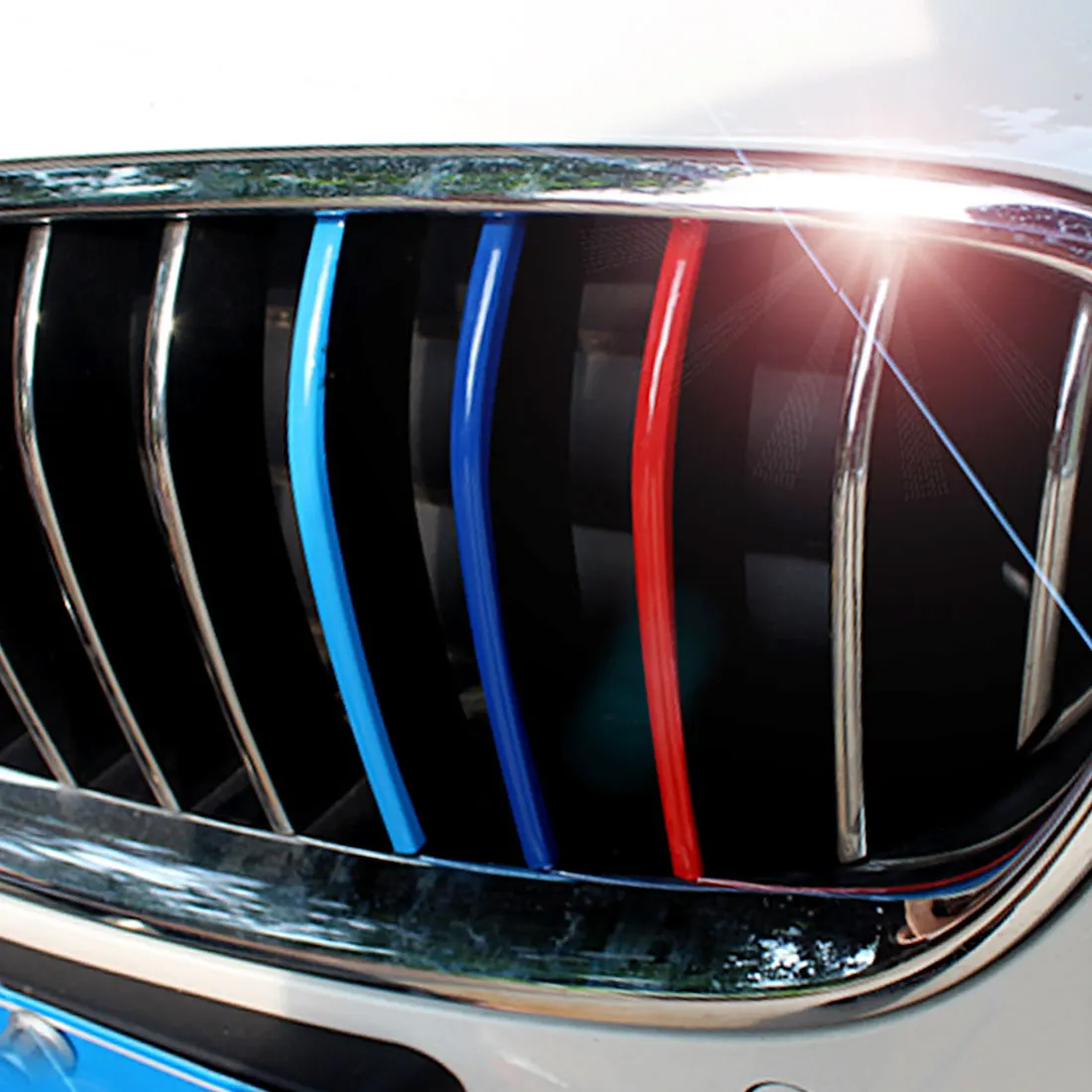 

Dewtreetali Hot Sale 3 Color Front Grille Grill Vinyl Strip Sticker Decal For BMW M3 M5 E46 E60 E90 Car Styling