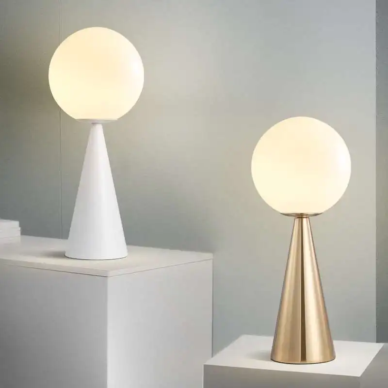 Modern nordic Glass ball table lights Retro Vintage desk Lamp Loft for bedroom beside lamp gold Simple Table Fixtures Lightings Modern nordic Glass ball table lights Retro Vintage desk Lamp Loft for bedroom beside lamp gold Simple Table Fixtures Lightings