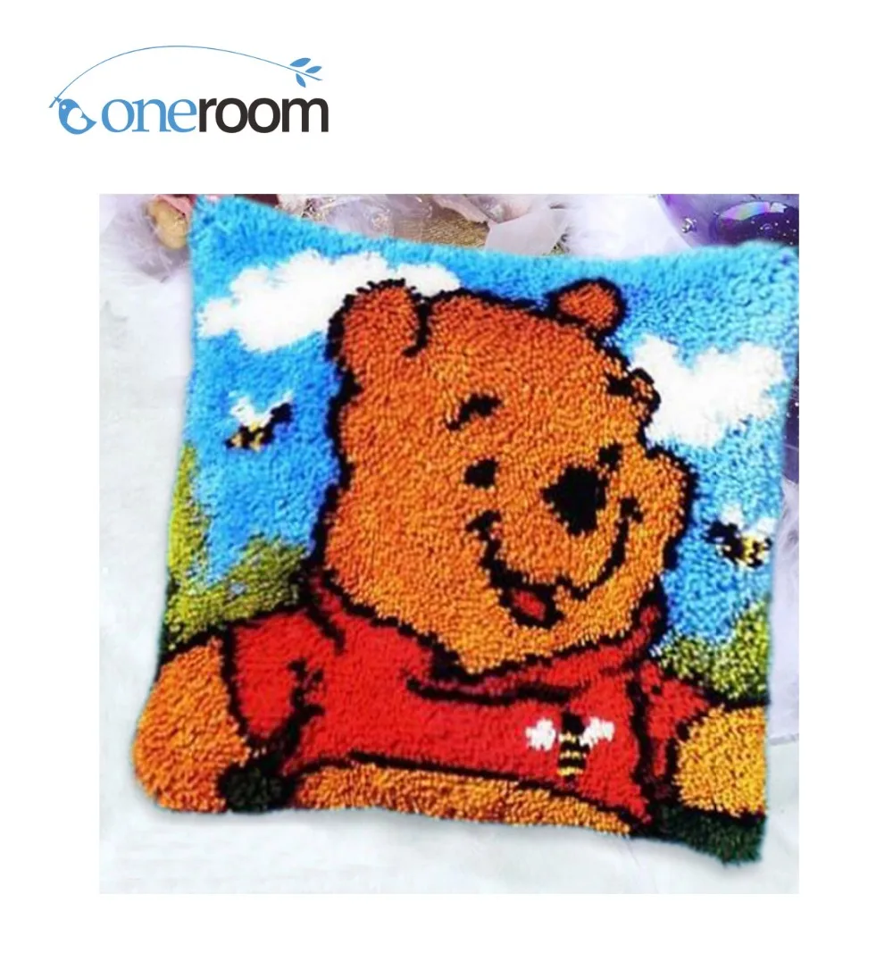 BZ034 Bear Hook Rug Kit Pillow DIY Unfinished Crocheting Yarn Mat Latch