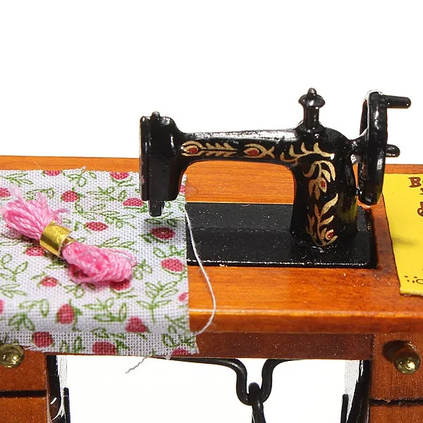 HUAILE 1:12 نتظاهر لعبة خمر مصغرة ماكينة خياطة الأثاث اللعب ل barbiee بيت الدمية ديكور الرجعية ألعاب أطفال