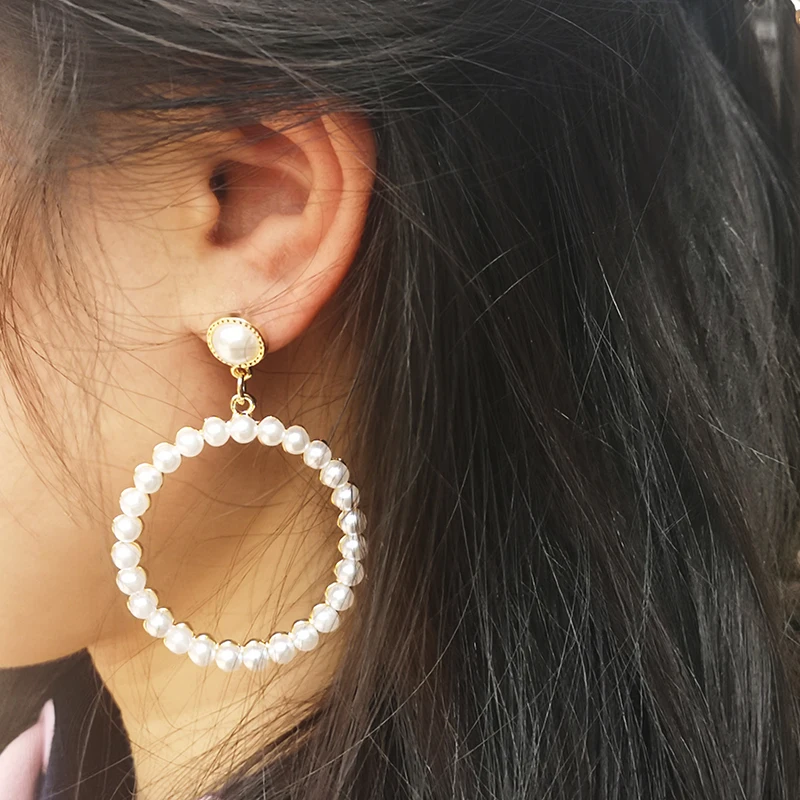 

JUJIA Trendy Pearl Round Pendant Drop Earrings For Women Fashion Pearl Charm Statement Jewelry Wedding Earrings Female 2019