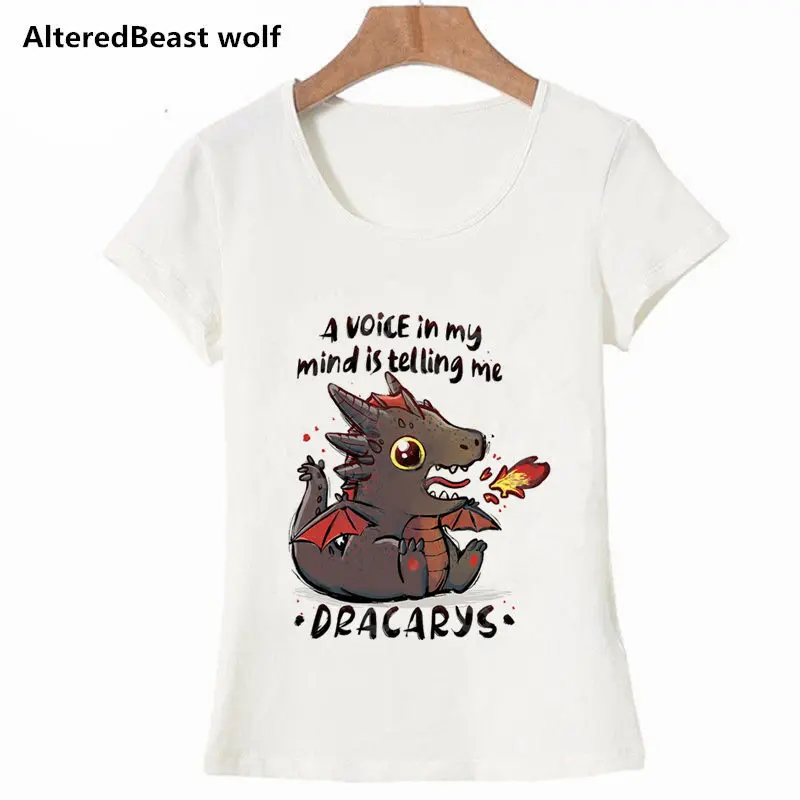 النساء Dracarys تي شيرت خمر نمط T قميص للإناث أم التنين قمم المحملة المتناثرة الشارع الشهير Camisetas رواج الملابس النساء Dracarys تي شيرت خمر نمط T قميص للإناث أم التنين قمم المحملة المتناثرة الشارع الشهير Camisetas رواج الملابس