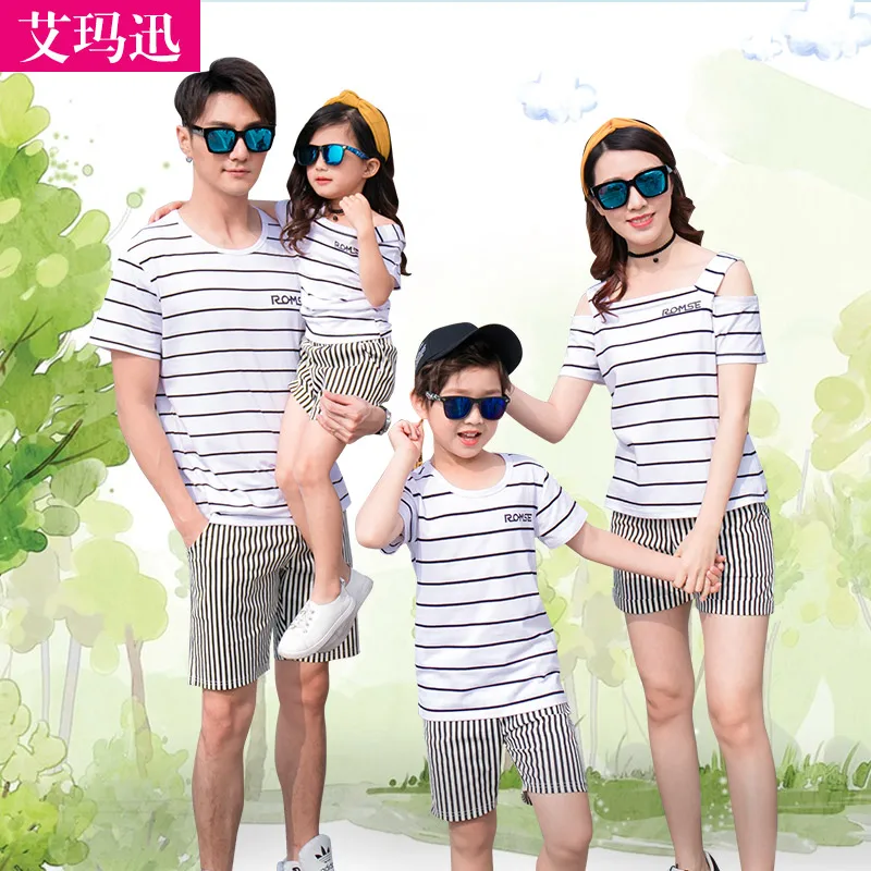 

Summer Cotton Family Clothing Family Look Family Matching Clothes Striped T-shirt shorts For Mother Daughter And Father Son 2019