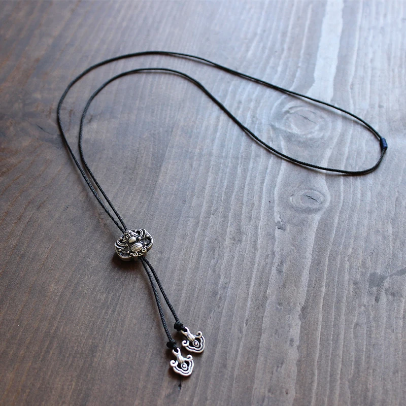 

Eastisan Tibetan Buddhist Handmade White Copper Dragon / Bat Pendant Simple Rope Necklace Men Women Ethnic Jewelry Elegant Gift