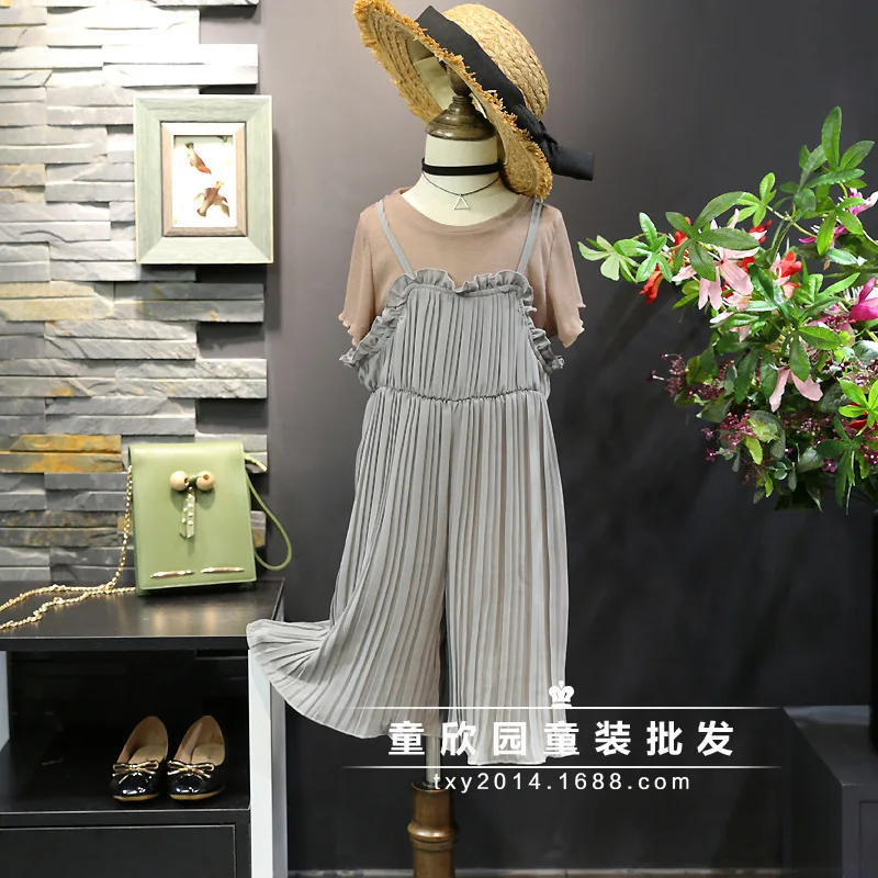 

2017 summer new girl taste delicious fungus pleated chiffon sling wide leg pants with silk cotton T-shirt two-piece suit