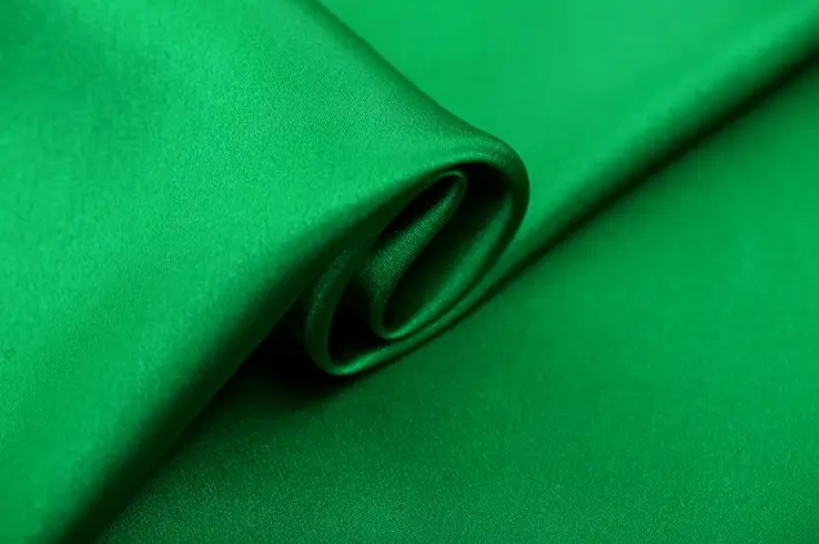 

Howmay 100% pure silk charmeuse satin fabric 30m/m 114cm green 46# especially heavy weight for dress or cheongsam