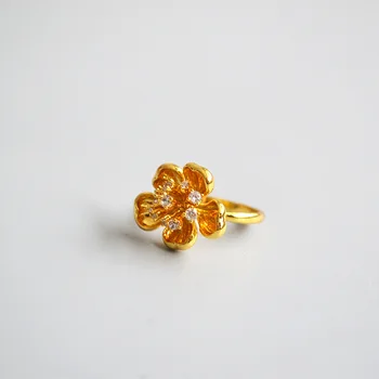 

European and American original small crowd cold and bright crystal flower stamens three-dimensional blooming flower copper ring