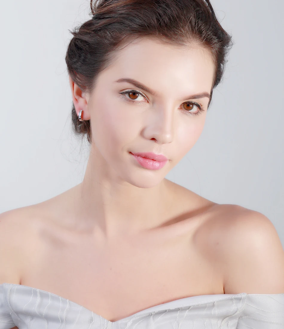OE101-MODEL-IMG_3504-R
