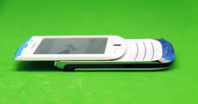 Оригинальный мобильный телефон BlackBerry 9800 смартфон OS разблокированный 3G Wi Fi Bluetooth