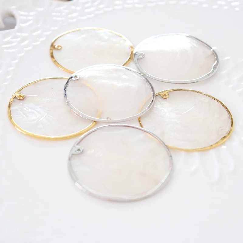 

40MM 20Pcs 100% Gold Side Nickel Side Natural Mirror Shell Flat Round Shape Freshwater Shell Charms Jewelry Pendants